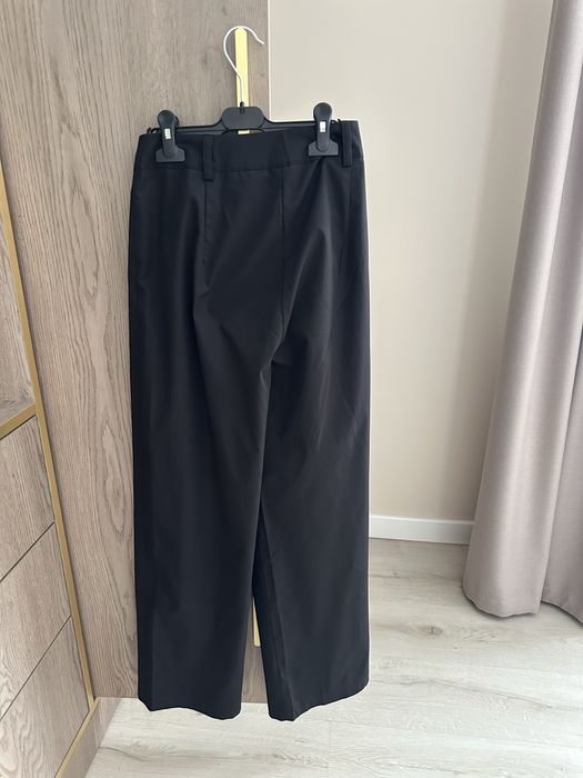 Класичні чорні штани