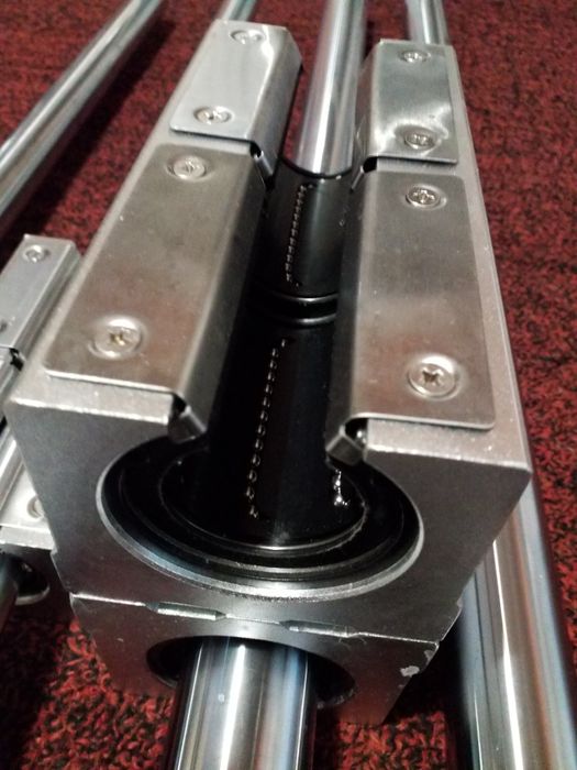 Линейные направляющие валы с подшипниками