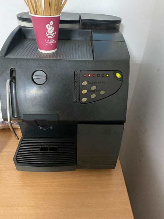 Кавомашина saeco magica deluxe кавоварка