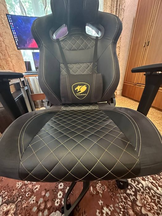 Ігрове крісло Cougar Armor Titan PRO Royal