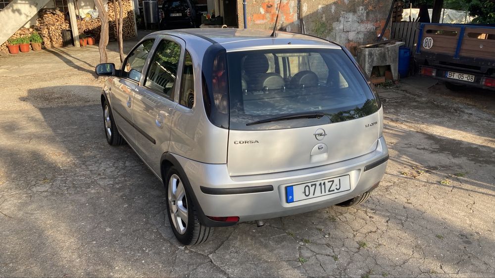 Opel corsa em muito bom estado