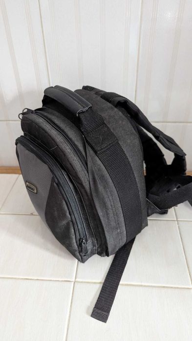 Canon 700D + EFS 18-55mm + EF 75-300mm + correias + bolsas + tripé etc