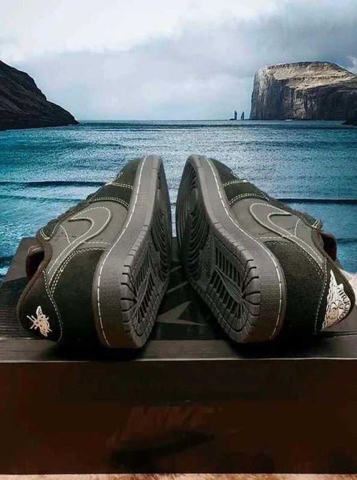 Jordan_1_Retro_Low_OG_SP_Travis_Scott_Black R.42