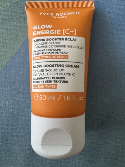 Krem do twarzy Yves Rocher Glow Energie [C+] o pojemności 50 ml