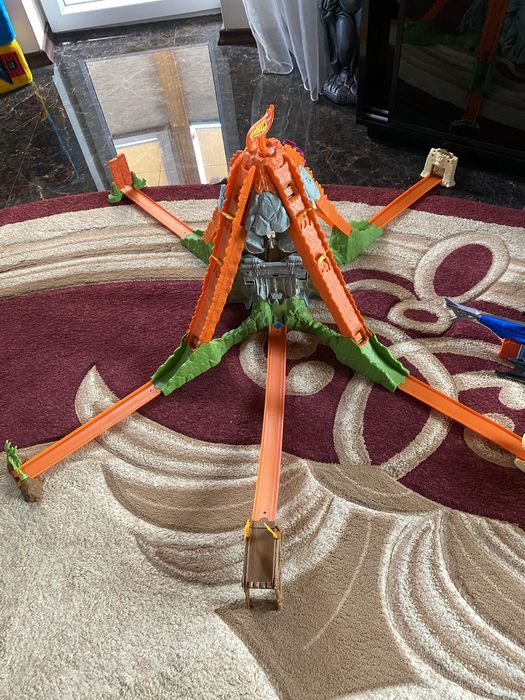 Hot Wheels треки машины грузовик трасса