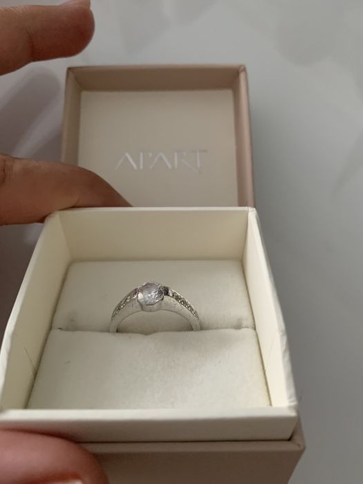 Srebrny pierscionek Apart r. 15