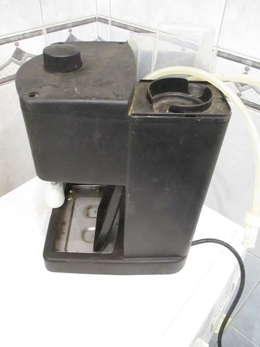 Кофеварка эспрессо DELONGHI BAR-14CD (под ремонт, запчасти)