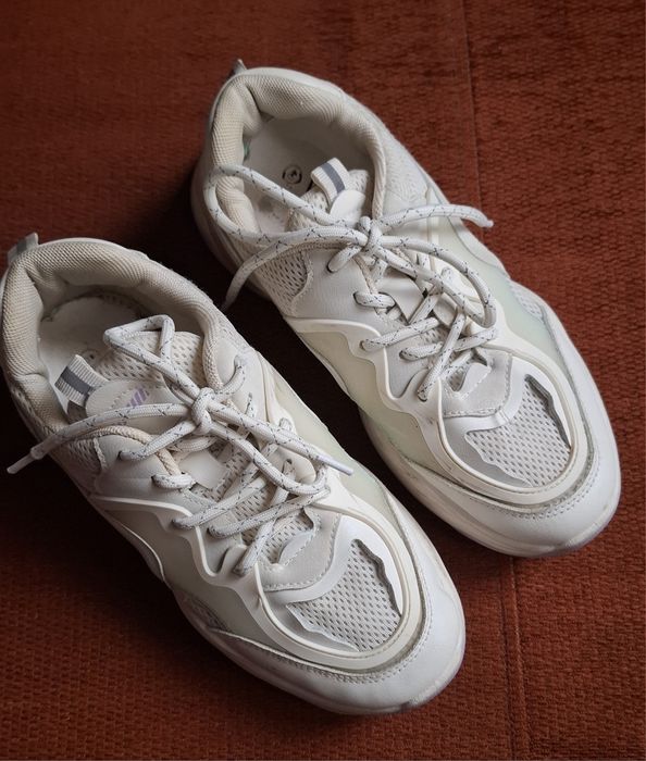 Кросівки  VIOLETA