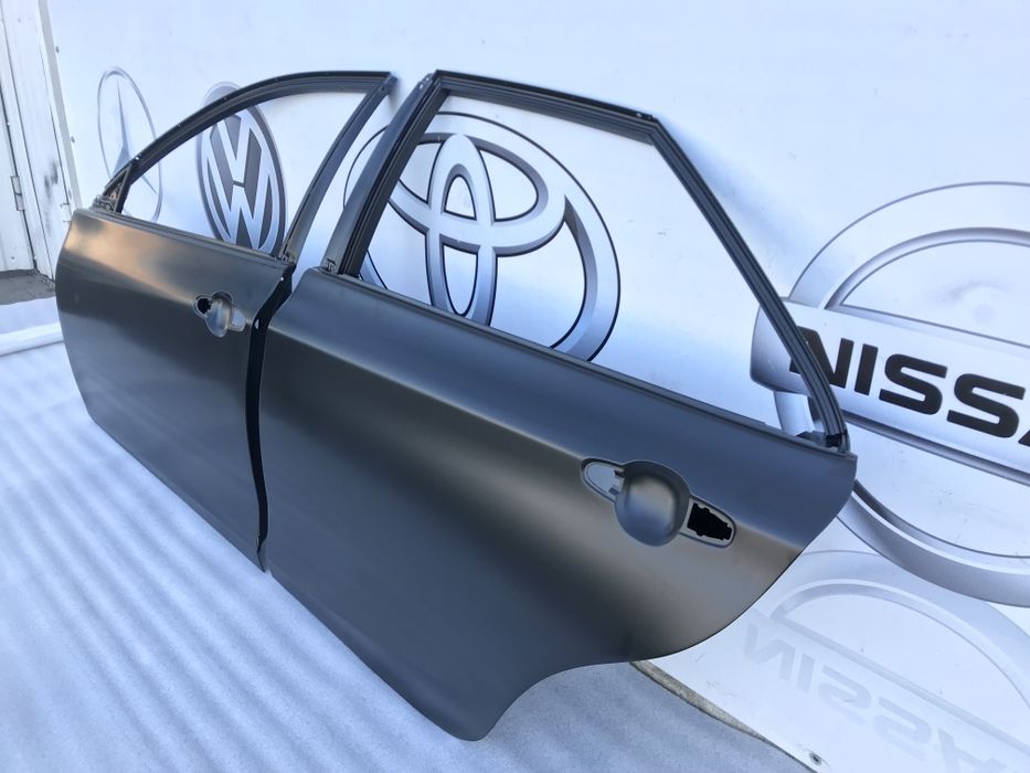 Дверь передняя задняя двері дверка Camry 55 USA запчасти Камри 50 55