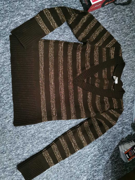 Sweter brązowy w złote paski