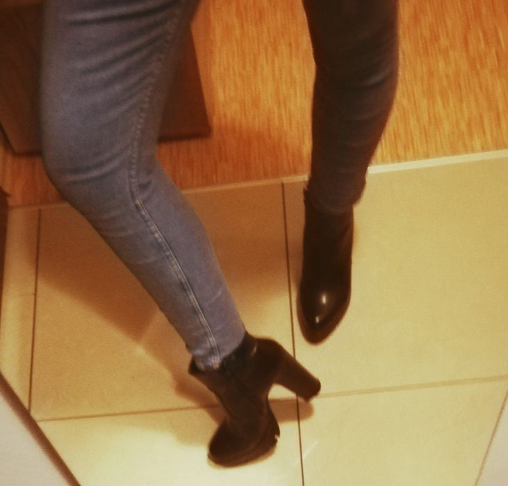 Świetne i wygodne buty / czarne botki / jak Nowe :) / na obcasie