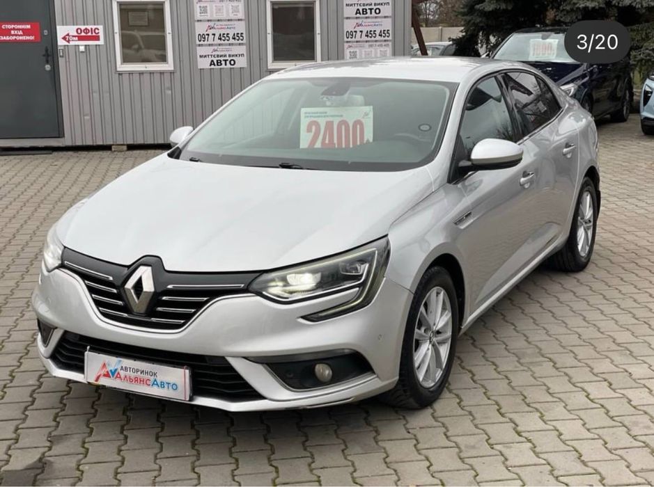 Продам офіційний Renault Megane 4 2016 1.2 турбо бензин ,дуже економічна -4,5л по трасі, по місту 6-7л ,
Була зроблена мною реставрація рульової рійки, була заміна задніх тормозних дисків з підшибниками, передніх амортизаторів.
Дуже гарна машина, 
Є нові колодкі віддам з машиною ,свіже ТО
Торг