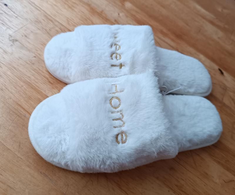 Нові!Гарні жіночі тапочки р.38/39.