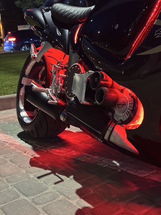 Suzuki Hayabusa КОМПРЕСОРНА