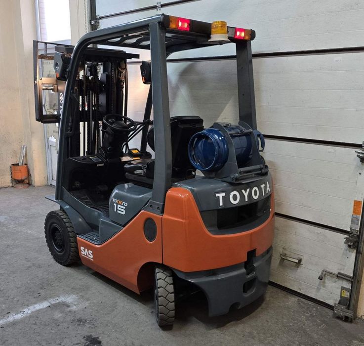 Навантажувач вилковий, газовий 1.5 тонни
Toyota 02-8FGF15