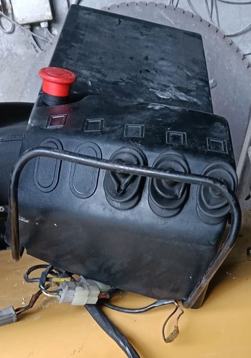 Joystick Caterpillar/Mitsubishi