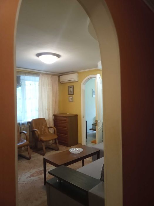 Здам в оренду 2 кім. в 3 кім. кв. Титова, верх О. Поля, з власником.