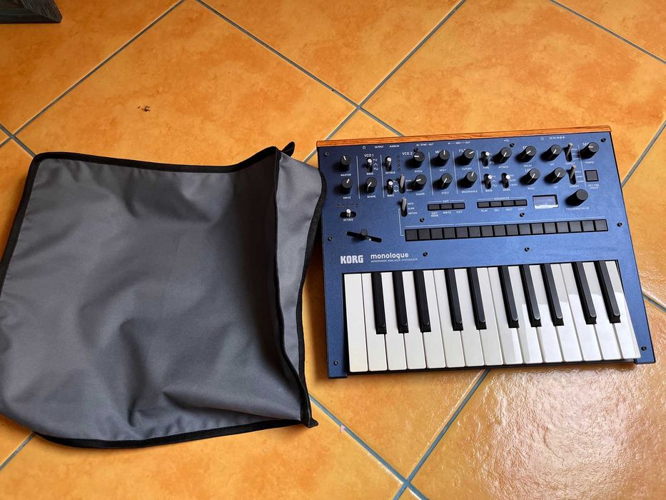 syntezator korg monologue