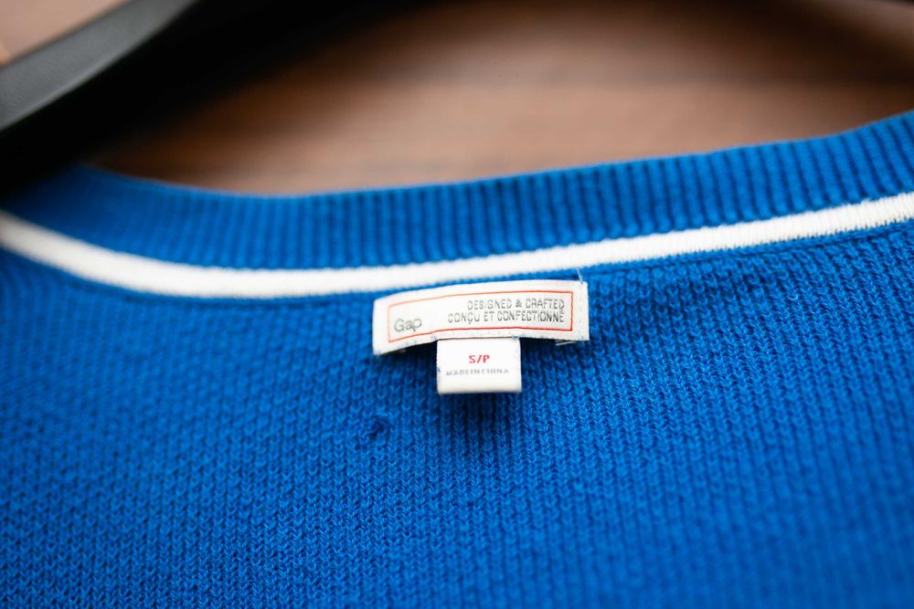 Niebieski sweter w biedronki S