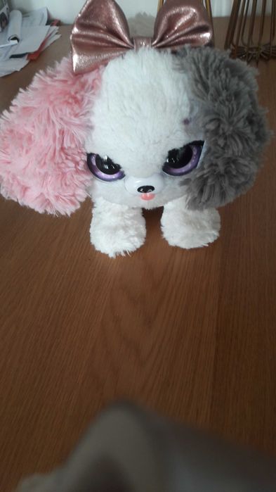 Cão com sons e anda