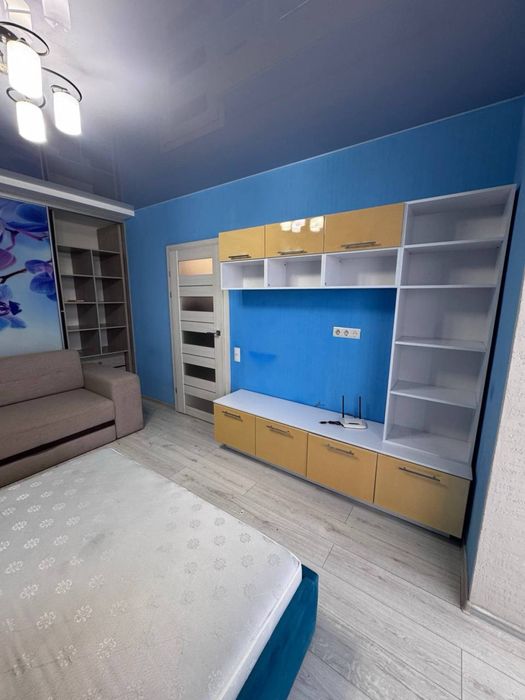 Продаж 1-кімнатної квартири, вул. Івасюка, поруч ТРЦ Арсен