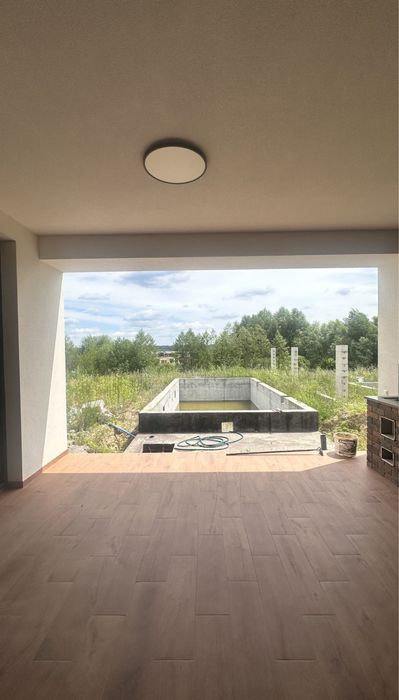 Продаж БУДИНКУ на 10 сот, центральні комунікації, газ, котеджне містеч