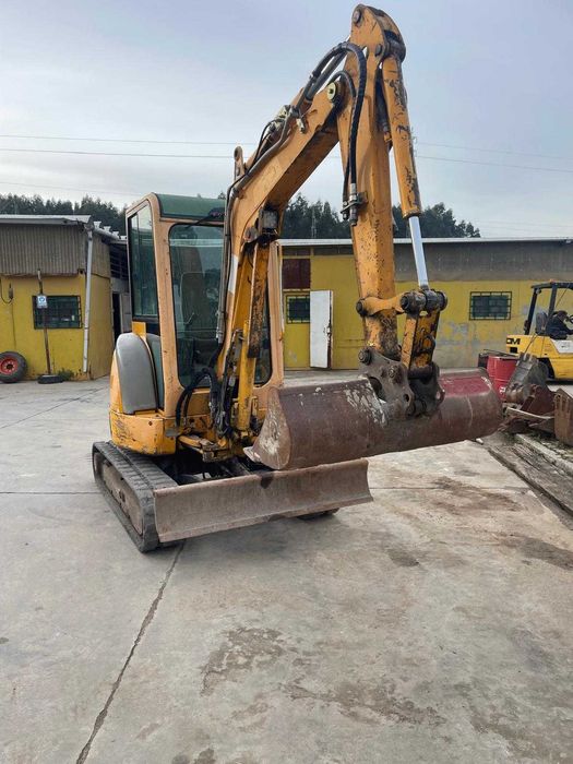 Mini giratoria - escavadora Yanmar VIO30-3