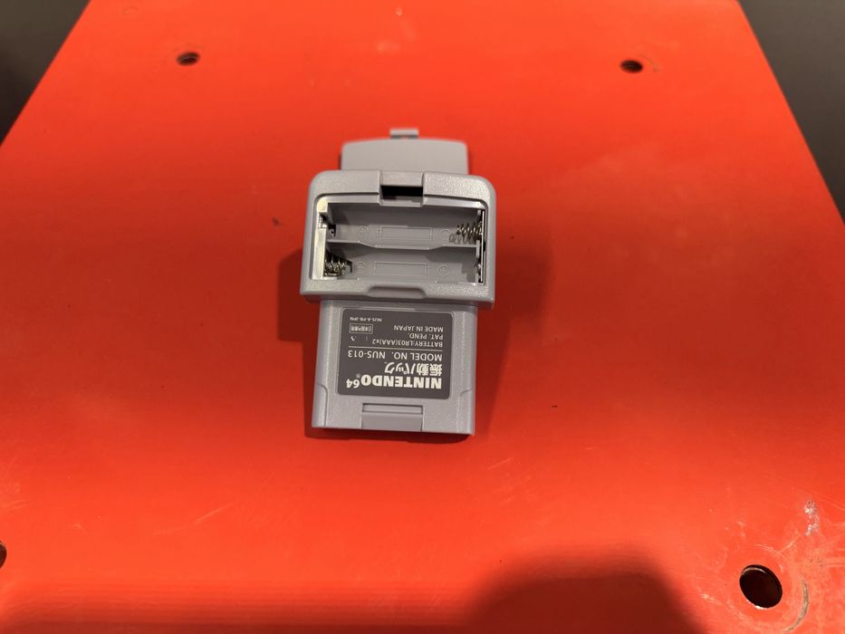 Rumble Pak oficial para a consola Nintendo 64