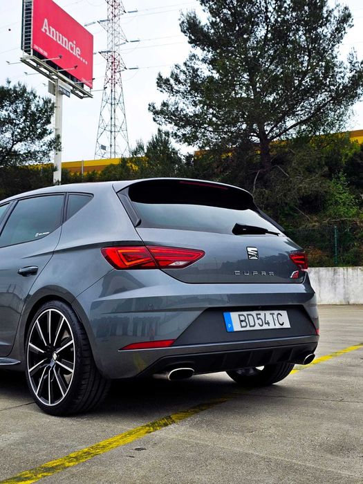 SEAT Leon Cupra 300 Performance