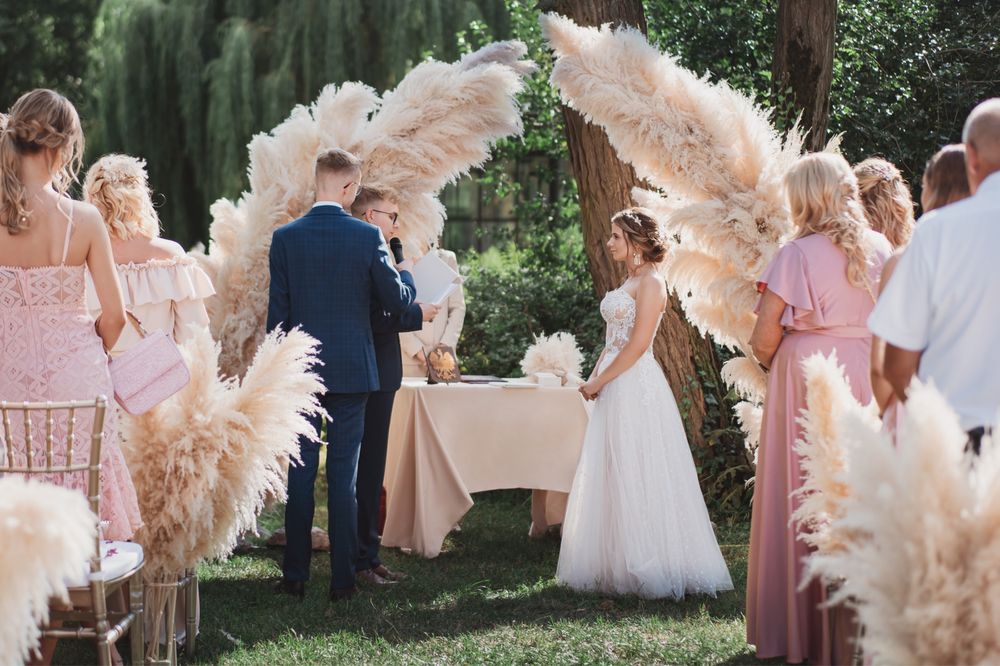 Pampasowe Wesele dekoracja z traw pampasowych na wesele