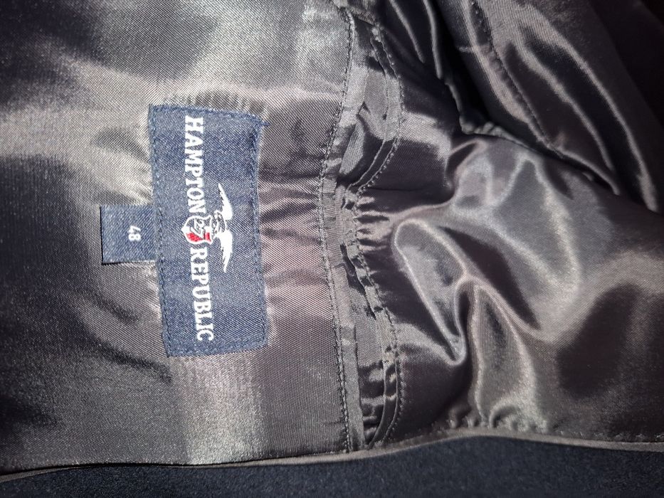 Sprzedam męski  granatowy wełniany płaszcz r.48