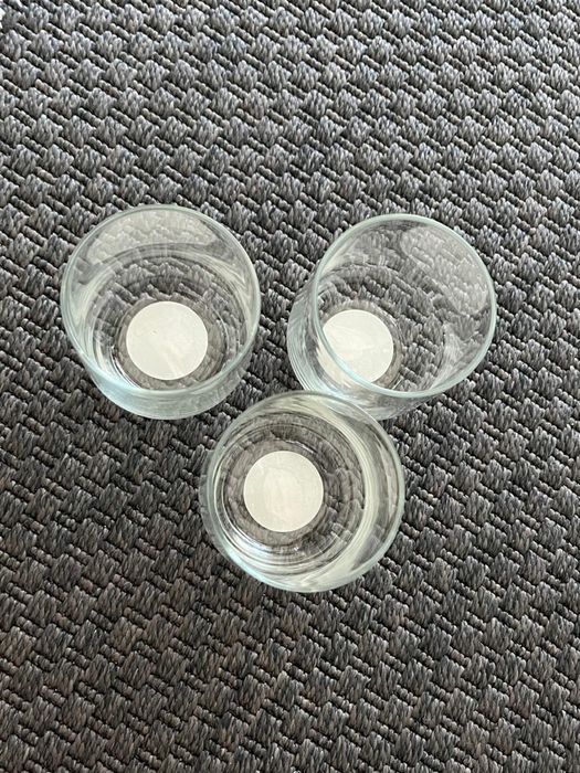 Copos de vidro novos