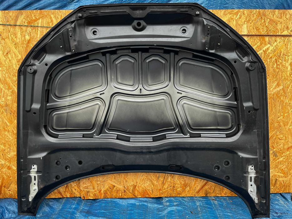 Maska Audi A4 B9 8W0