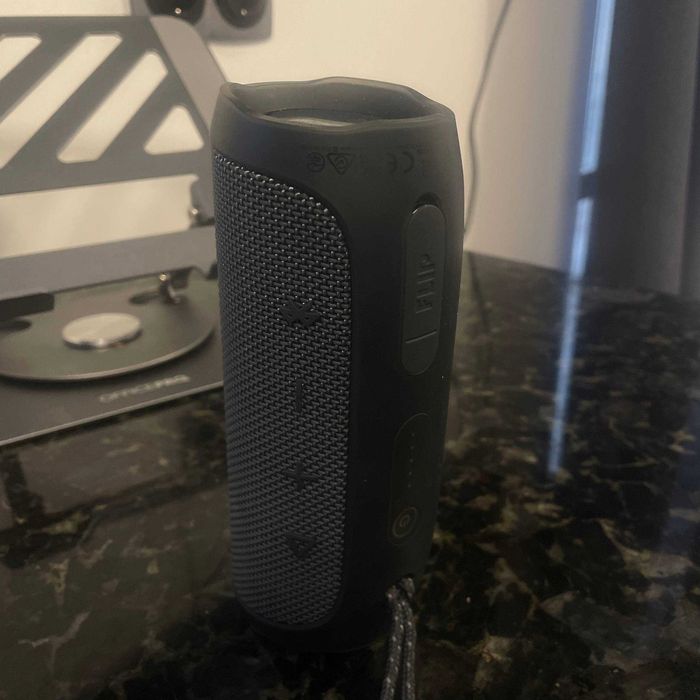 JBL Flip Essential 2 Black