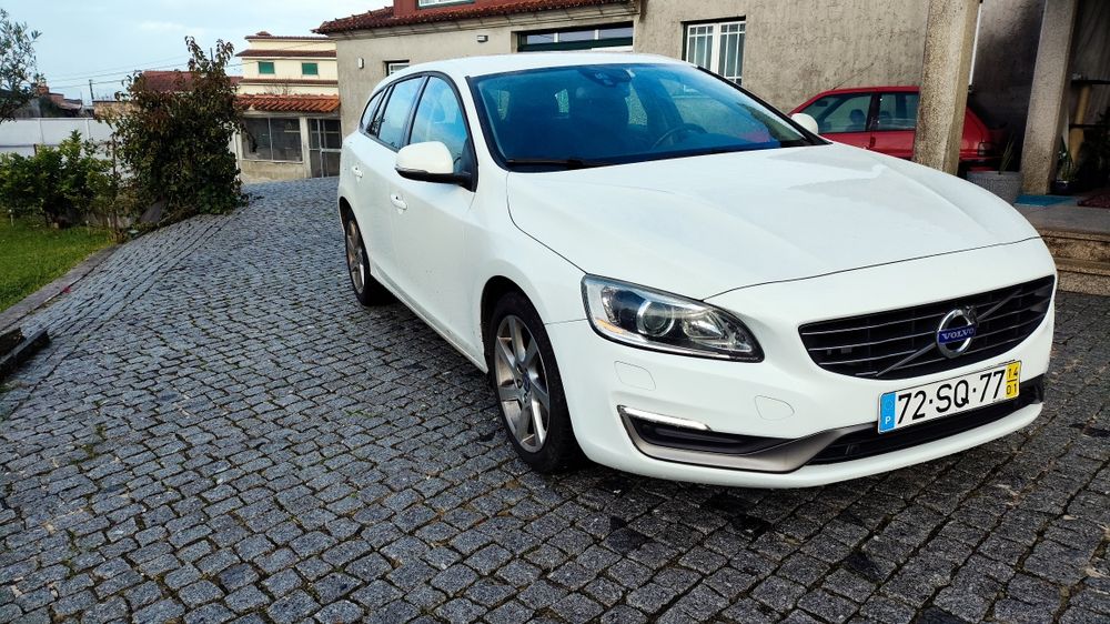 Volvo V60 D4 Momentum Eco