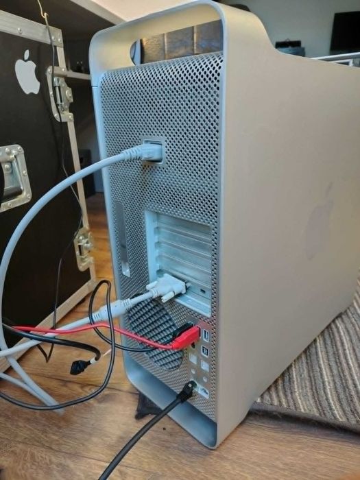 Komputer MAC PRO