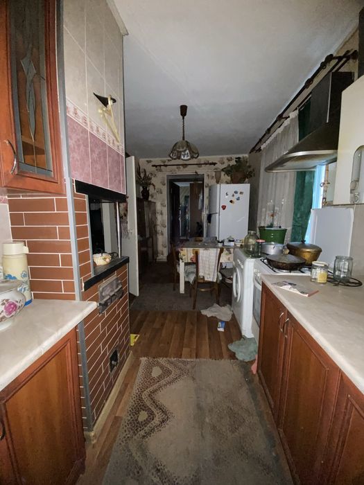 Продам цегляний будинок в Макарові центр