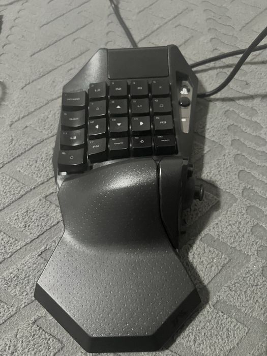 Teclado HORI Tactical Assault Commander M2