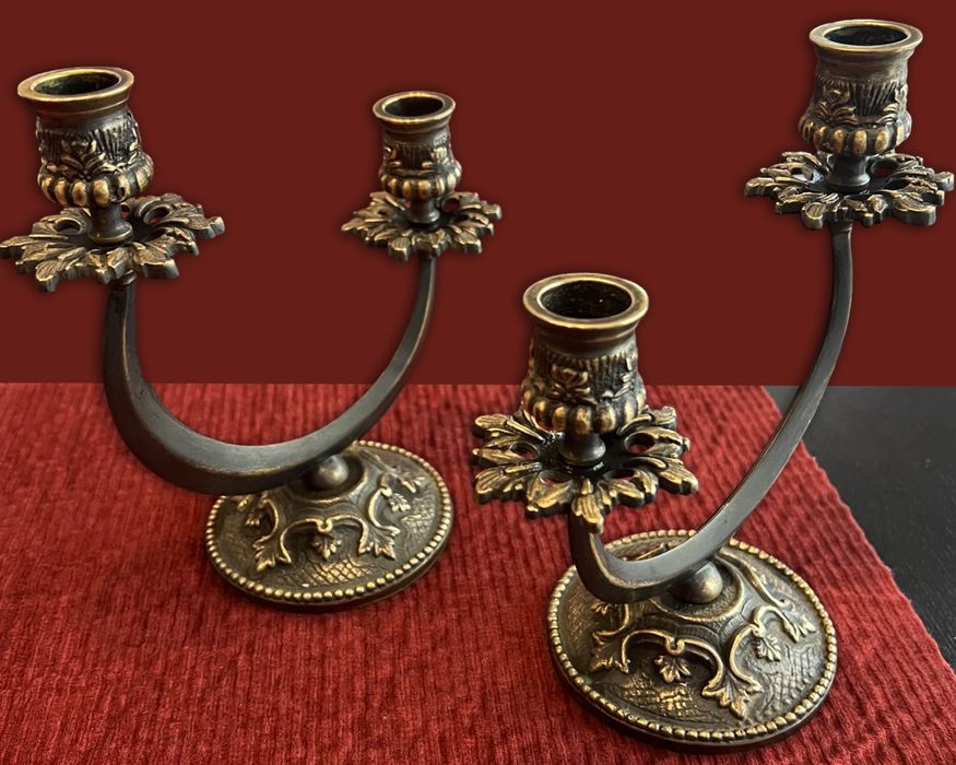 Castiçais em Latão (Par) – Estilo Clássico / Vintage