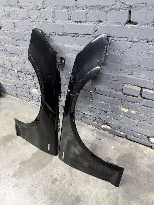 Крило переднє Audi A4 B9 2016-2019 рік LY9T чорне крыло