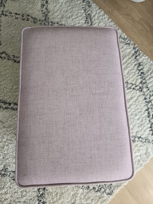 Podnóżek / Pudrowy róż