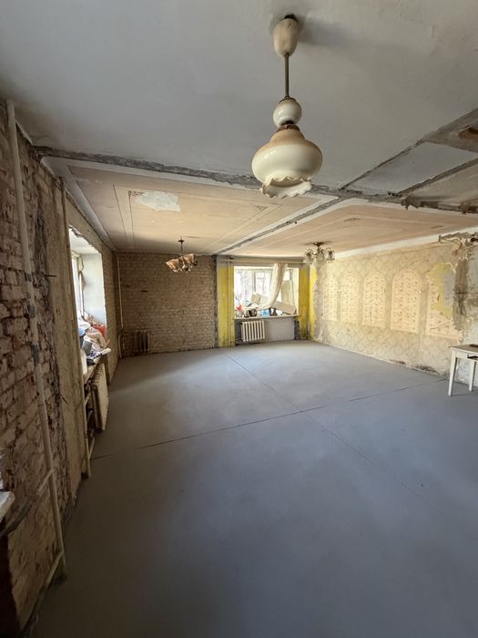 Продам 2-кімнатну квартиру