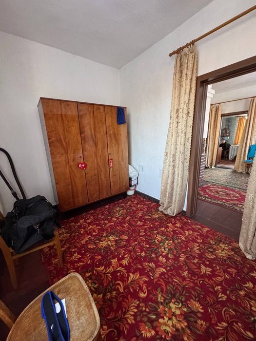 Продається будинок з гаражем деревяний обкладений цеглою вул. Київська