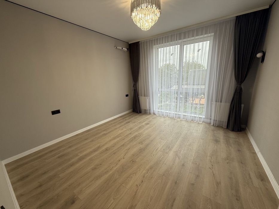 Продаж 2 поверхового таунхауса з ділянкою на 1.6 сотки, 73 кв. м,