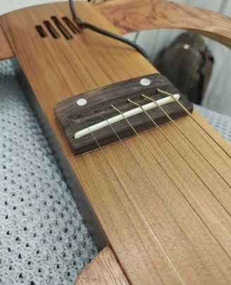 Cicha gitara podróżna