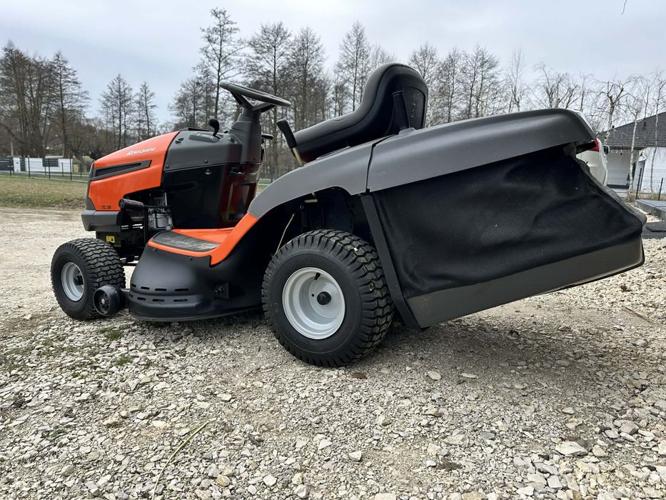 Husqvarna TC 38 Traktorek Kosiarka 12,5 KM | 102 cm | Kosz 200L