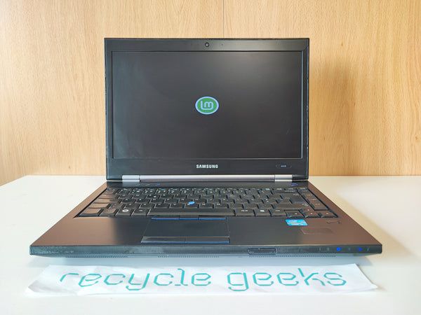 Portátil Samsung NP400B4B-A01PT Intel i5-2520M 6GB Ram 320GB HDD Teclado PT Linux Estado: Razoável - C