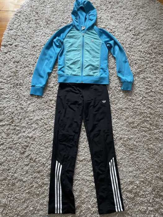 Жіночі спортивні костюми