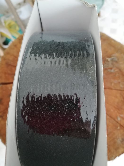 Fita adesiva antiderrapante