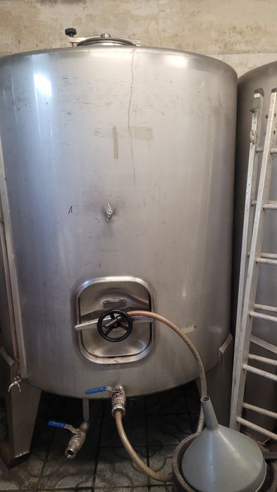 3 Cubas de inox 3000L e 3 de 1000L. AISI 316